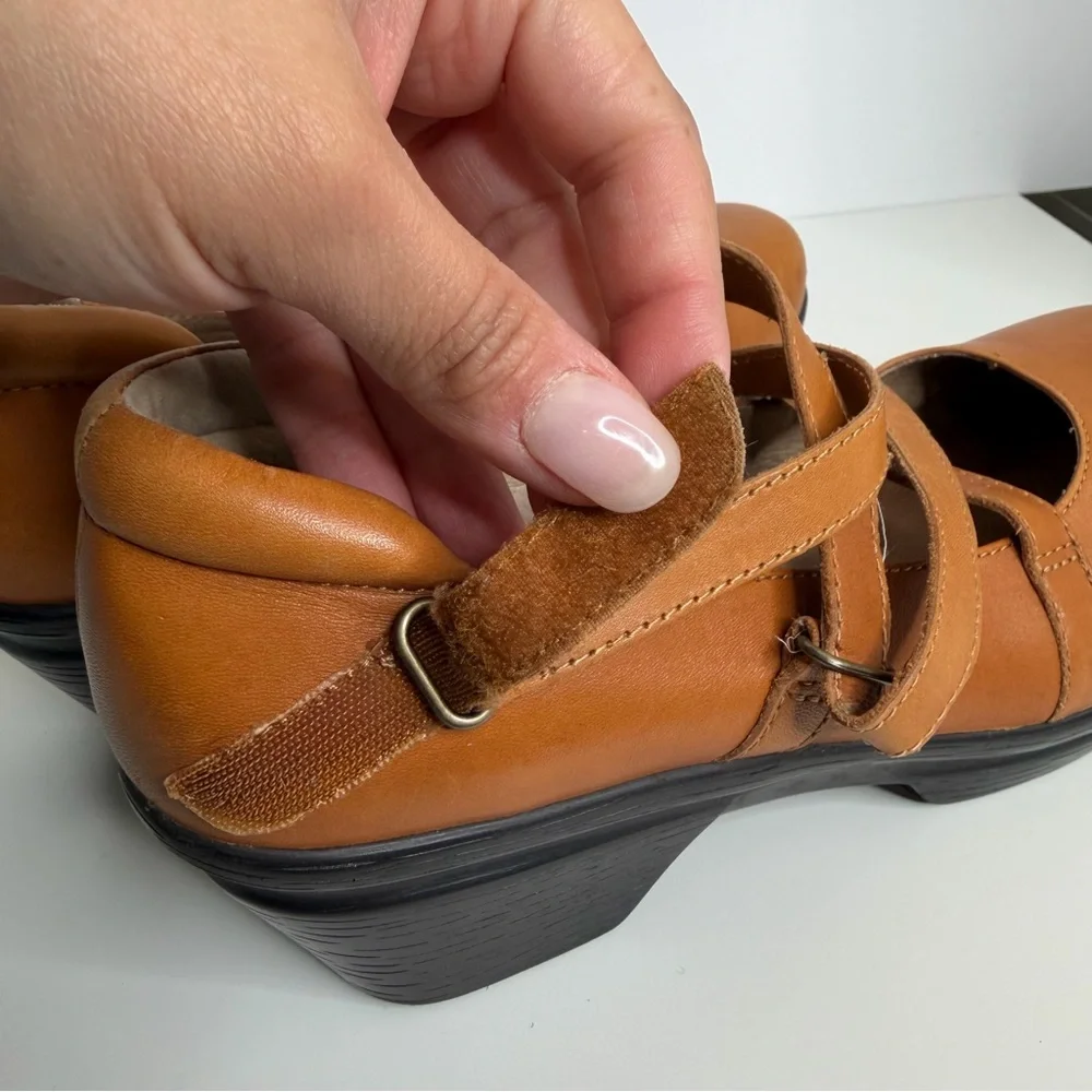 Sanita Neve Mary Jane Strappy Leather Clogs Size‎ 11 Modern Comfort Classic Work